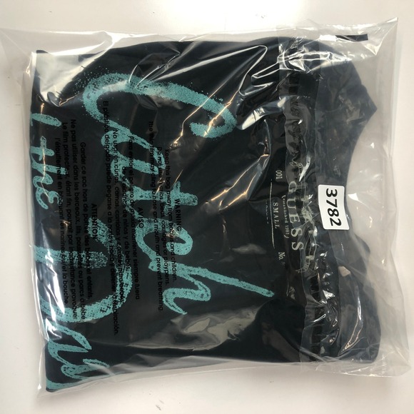 GUESS Catch of the Day Black T-Shirt Size S - Picture 9 of 9